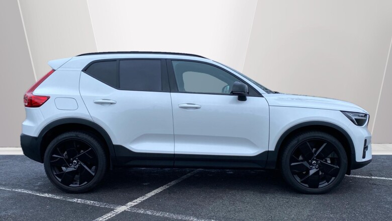 Volvo XC40 2.0 B3P Plus Black Edition 5dr Auto Petrol Estate